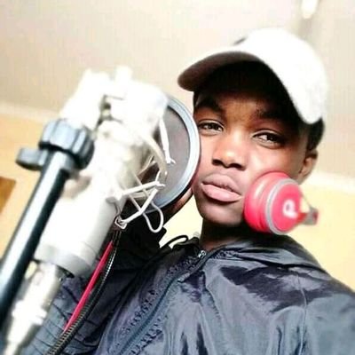 TpathSibusiso's profile picture. musician!!