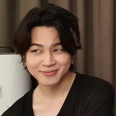 jujunghoseok's profile picture. não aguento mais ser sad stan 🥺😔