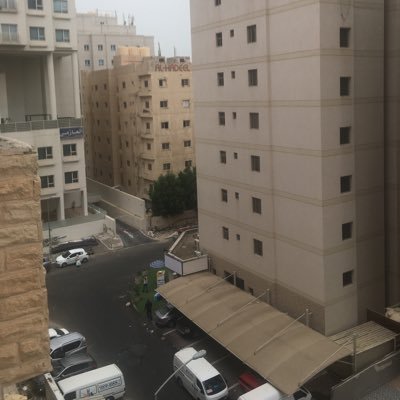 أنا من مصر مقيم في دولة الكويت ساكن في المهبولة سبعة واحد شارع 107