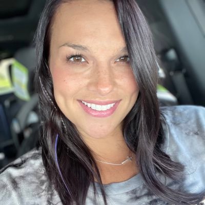|| Wife 💍|| Mom 👶🏻🎀💙|| Owner of Versa Clothing Company 🤍🌿 || CF & ODU ALUM 💚💛 ||
