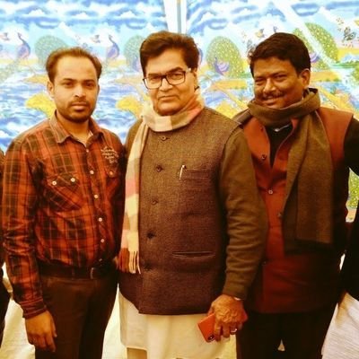 Work at Samajwadi party & Social Worker
#अखिलेश_यादव_जिंदाबाद
#समाजबादी_पार्टी_जिंदावाद 🚲