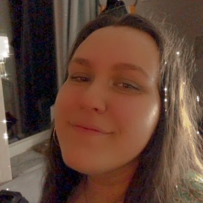 JuliePascalee's profile picture. | 25