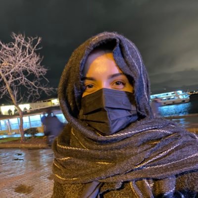 lebensmudesafa's profile picture. biraz dalgın fazlasıyla dagınık