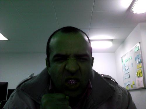 Sou sambista DBA/MySQL e sysadmin, para saber o resto siga-me. Abs