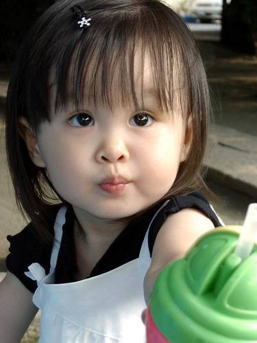 i' m very cool girl........my opinion enjoyyyyyyyyy the life.....