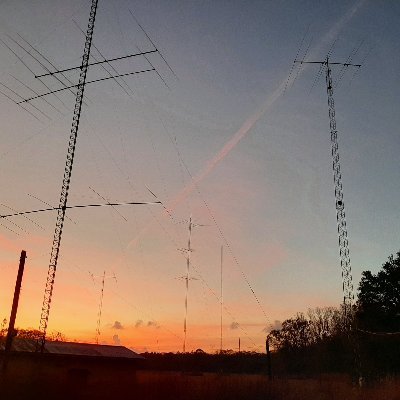 W9SN + WW4LL building remote HF  contesting & DX stations.