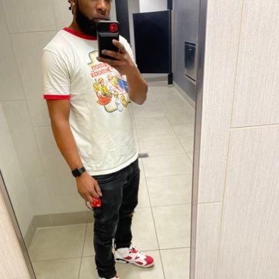 Vitojones81's profile picture. B