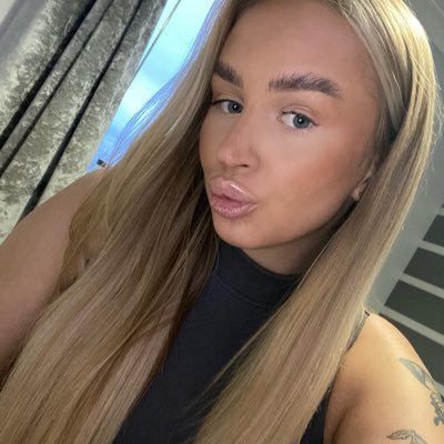 LaurCurri's profile picture. 