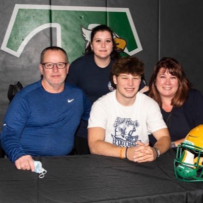 T-Bird and Blue Hawks Mom 🏈 🎳 💚💛💙🦅