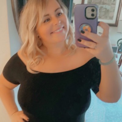 charity_mayy's profile picture. forever wandering | astrology, politics, go bills