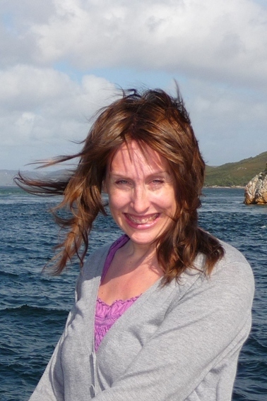 rumrhi's profile picture. 