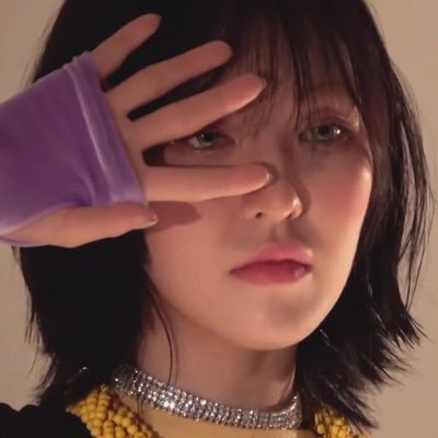 sleepyizles's profile picture. — professional wife haver and @tommyinnit fears me