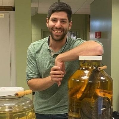 Ph.D., NSF Postdoc at UT-Arlington, studying evolution using genomics of snakes 🐍 🧬 
Tweets are my own