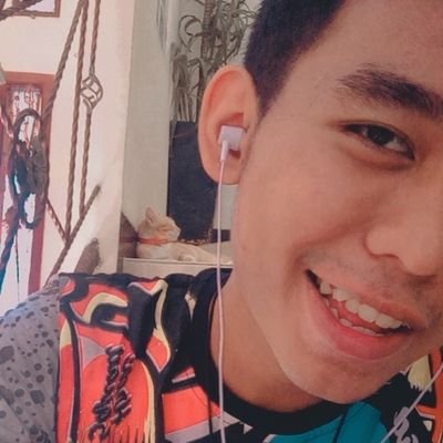 SamuelSshangajy's profile picture. Bored alone 😂