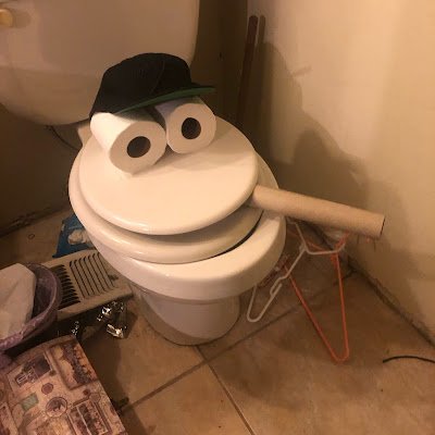 DvjevilYt's profile picture. YouTuber with long hair