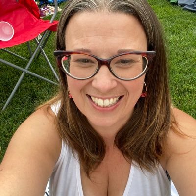 lismidge's profile picture. I want to read, learn, grow, love, and be loved.