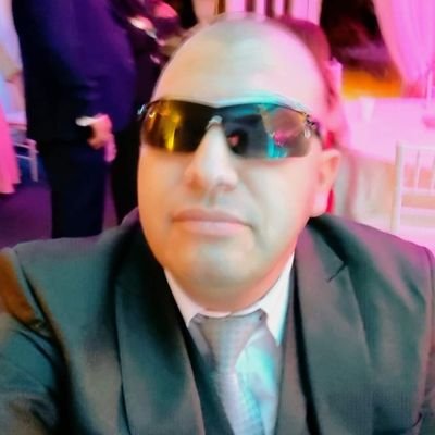 Amante de la Música, Naturaleza, Cine, y Trabajador Social