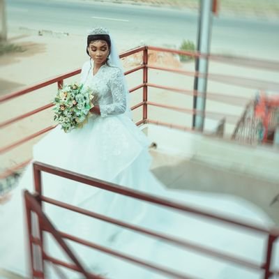 The Shottakers is a wedding/portrait photography company that provides and guarantees it's clients with timeless, captivating, thrilling and beautiful images.