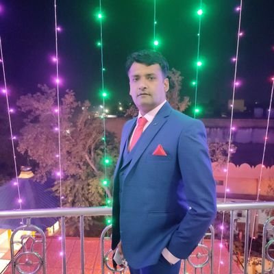 vinitpareek's profile picture. 