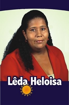 Funcionária Pública, Ex Candidata a Deputada Federal DEM, Líder Comunitária, sou pdt agora 2º Grau Completo ledaheloisa@hotmail.com