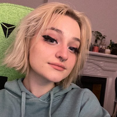 blythboo's profile picture. /hug