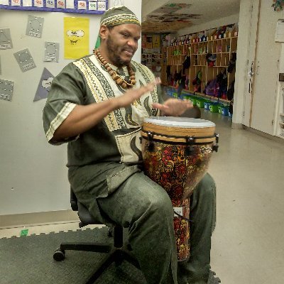 Educator-TDSB - Writer - Actively DISRUPTING Anti-black, Anti-asian, and Anti-Indigenous dehumanization. Proud Blk Canadian Male of Jamaican-Decent-Heritage