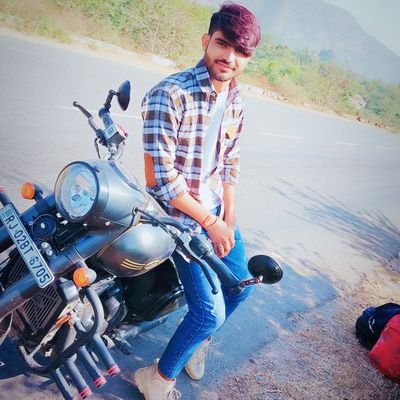 SUNNYYADAV2002's profile picture. https://t.co/n9dr3WhqnR GRADUATE ..
           Î .. ÃM ... Á ... ETHÎÇÃL ..HÅCKËR🖤🖤