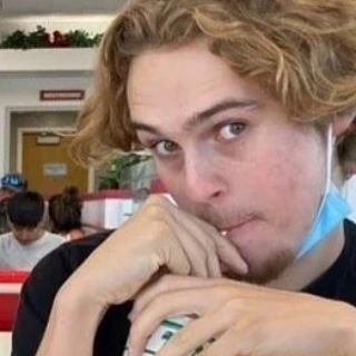 the_real_zmh's profile picture. Im a fun guy