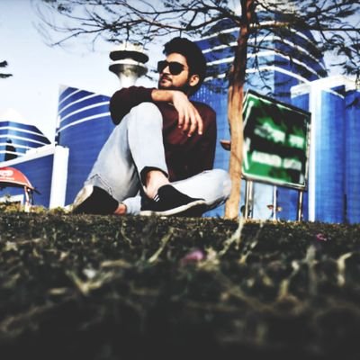 Left handed Dentist āļøā¤ļø Photography Enthusiastš·š Musician š¹š¼ snap: drsharma , Founder: @dental_jokes