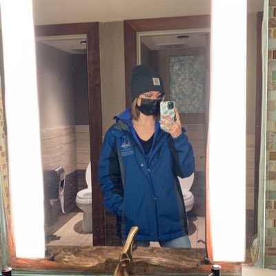 paige9918's profile picture. :)