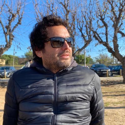 Lo que más me inquieta es que aquí todos se preguntan ¿qué va a pasar? Casi nadie se pregunta ¿qué vamos a hacer? (Julián Marías)