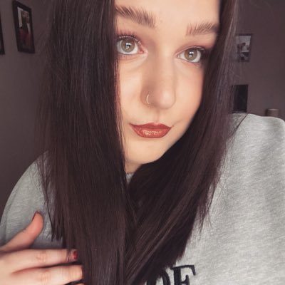 hpsauce__'s profile picture. Helena. 26. I like my cats and Jake very much.