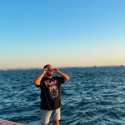 VisarXhini's profile picture. 