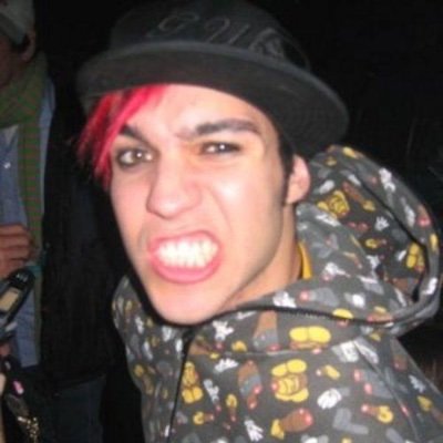 hourlypetewentz Profile Picture