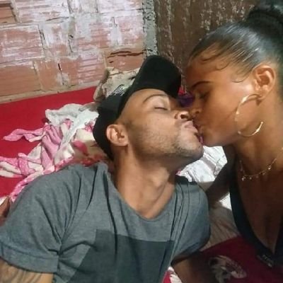 29anos 
casada😍
Touro♉
Mamãe de três 🧒👧👧🤰