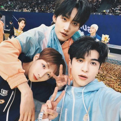 ♡ ︎Châu Kha Hạo Vũ ♥︎ 🐻🐼🐻❄️ ♡︎ Muốn dành hết sự dịu dàng và ấm áp trên thế giới này cho các bạn nhỏ của tớ!