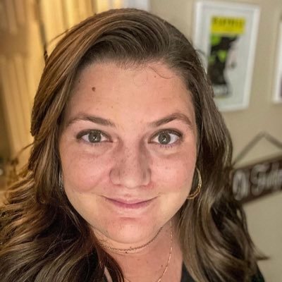 aleciampaglio's profile picture. Permanently tired, mental health advocate, lover of dragons & dungeons, eternal pop punk lover/elder emo, teacher by day & extremely ADHD