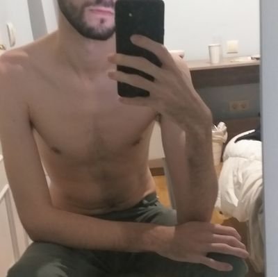 javalsa096's profile picture. 😈Cachondo el 99% del tiempo.

Madrid centro🔥🔥.