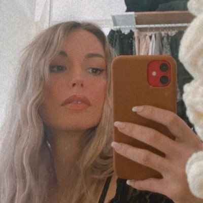 manvry's profile picture. 