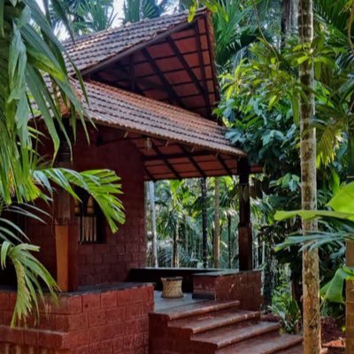 Premium Heritage Stay surrounded by Areca Plantation & Private Forest...