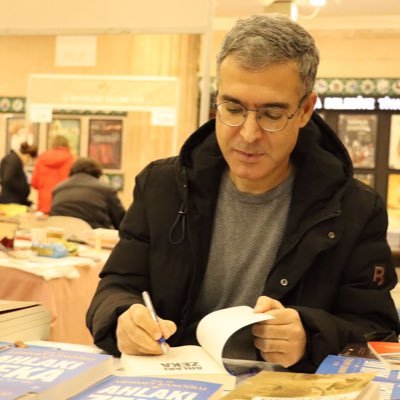 Akademisyen • Yazar • B.S. İTÜ • M.S. & Ph.D. University of Nevada, Reno • Author of technical books on energy • Ahlaki Zeka'nın yazarı