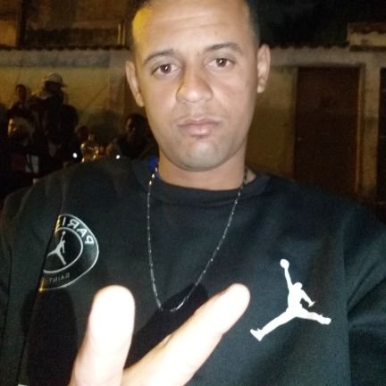 VOCE NUNCA VAI SER NADA,
ENQUANTO FOR O QUE OS,OUTROS QUEREM ✌🚩