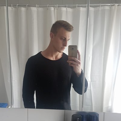 Andi_grs02's profile picture. 