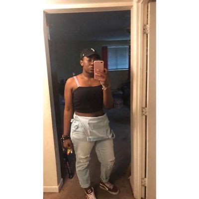 kelixr84's profile picture. le$bean • 23 • gamer wannabe • ♌️