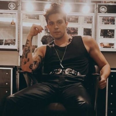 Eu amo só você, e o resto tanto faz...✨💭❤️
@luansantana