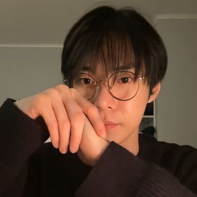 PK__03333333's profile picture. 