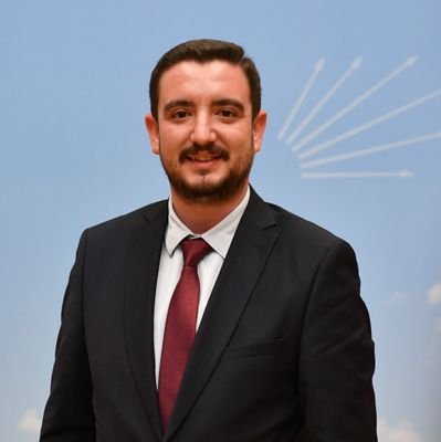 Yaşamak bir ağaç gibi tek ve hür ve bir orman gibi kardeşçesine...