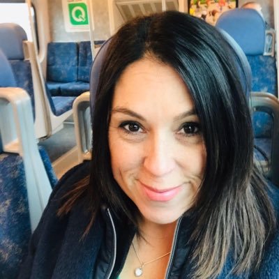 StephBalogh1's profile picture. she/her