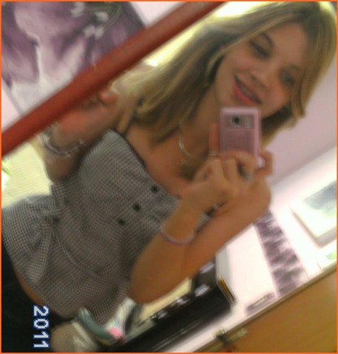 Seja , Humilde aprenda Com A vida ! Fé Alegria . 20 anos mulher sonhadora  , Torçedora Sao Paulina ;)