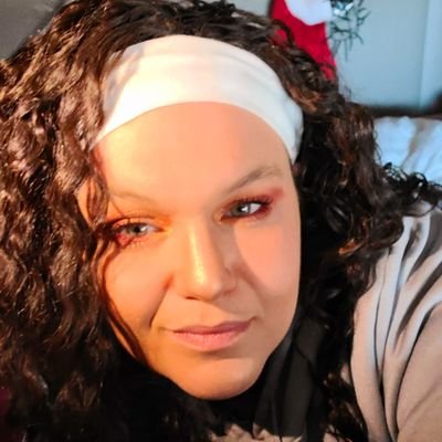 Truckers Lady Brain Cancer Warrior Momma of 4 West Virginia Girl 💙💛 